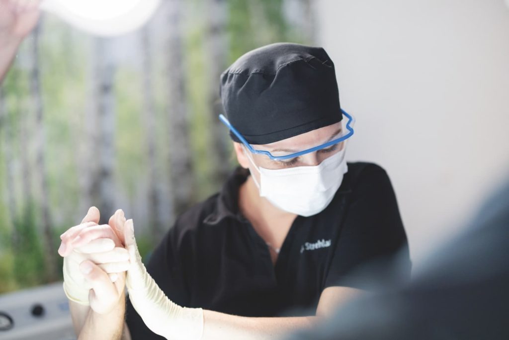 rleben Sie Zahnbehandlung im sanften Schlaf ohne lange Wartezeiten im Centrum für Zahnmedizin Bergisch Gladbach.